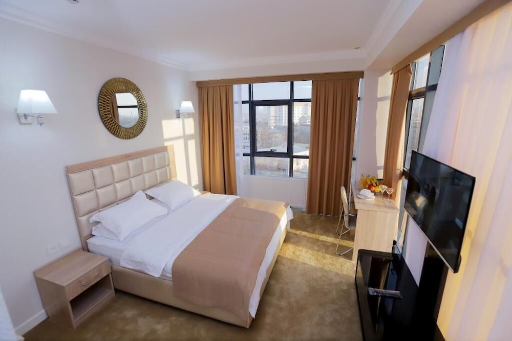 Velara Hotel 12/44