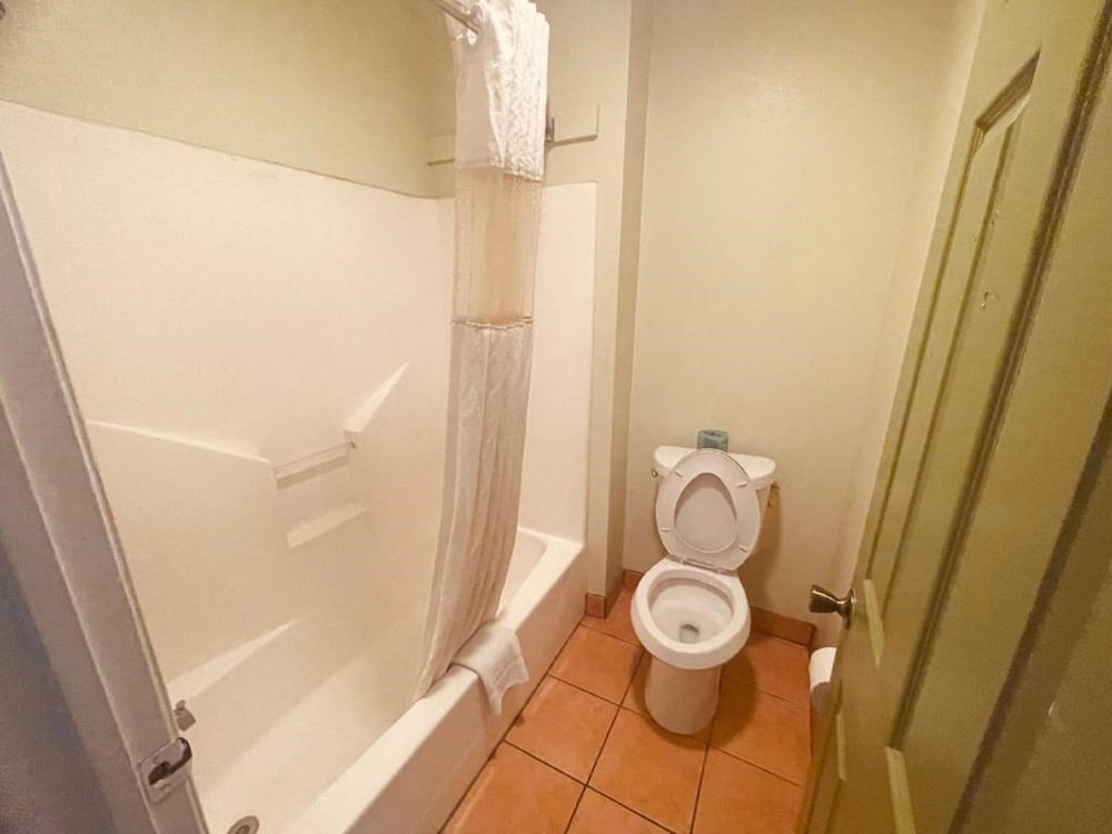 Executive Inn of Hondo 17/40