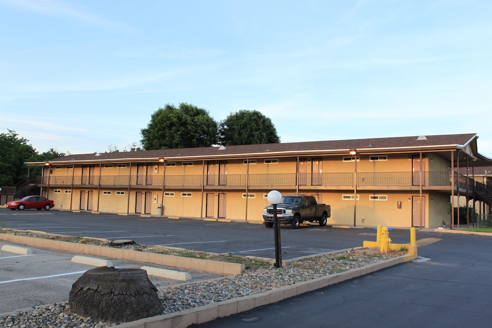 Americas Best Value Inn 7/18