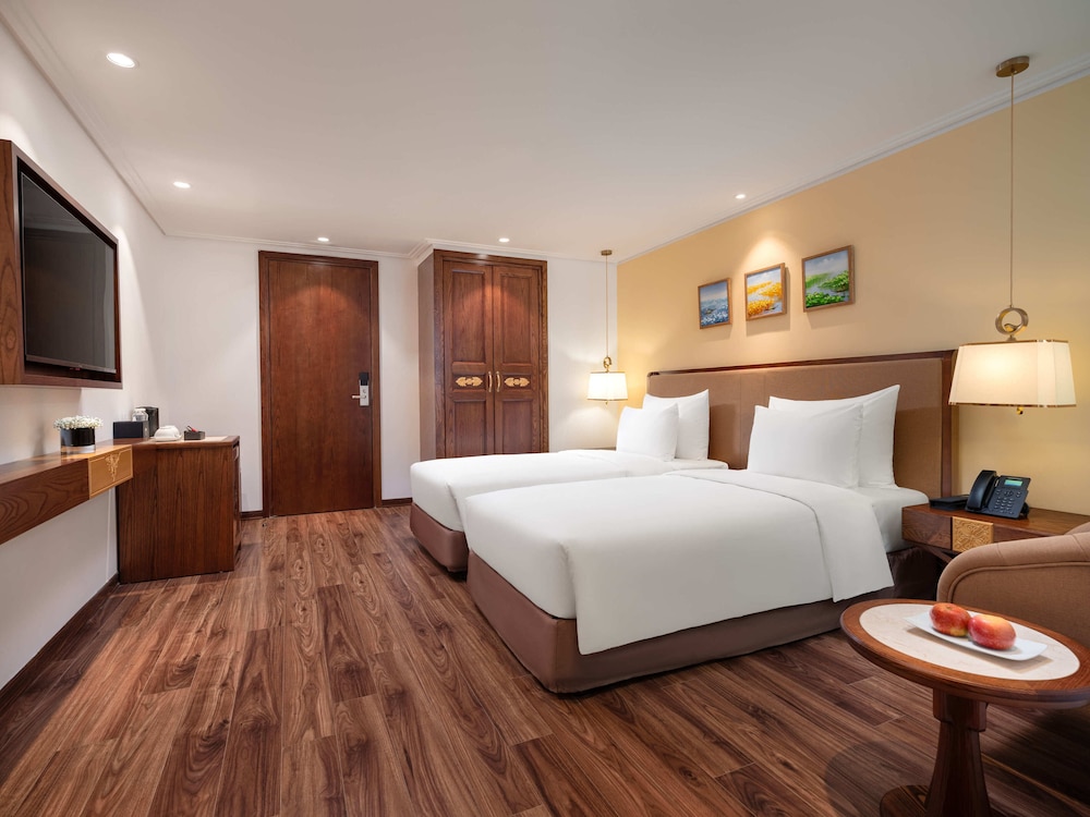 DELUXE, TWIN BEDS