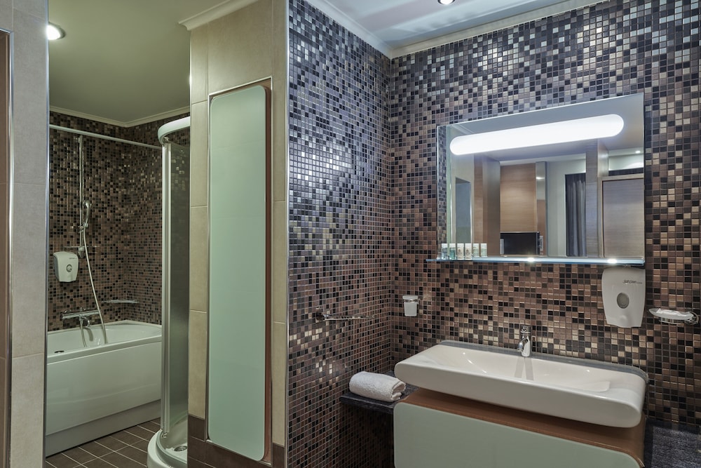 2 BEDROOMS, MASTER, SUITE, SEA VIEW
