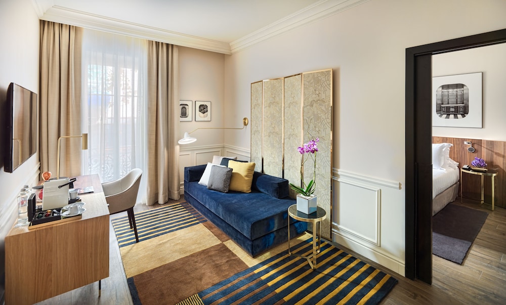 جناح جونيور بسرير كينج مع أريكة بحوض استحمام، H10 Casa Mimosa 3/4