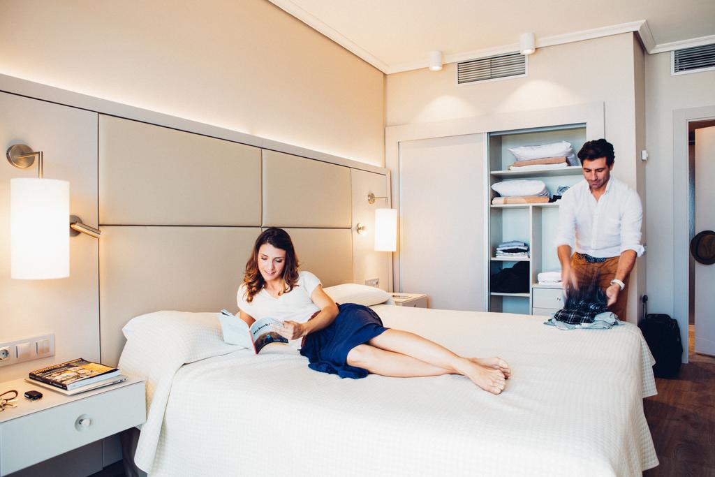 Room, Triple, Lateral Side Sea View