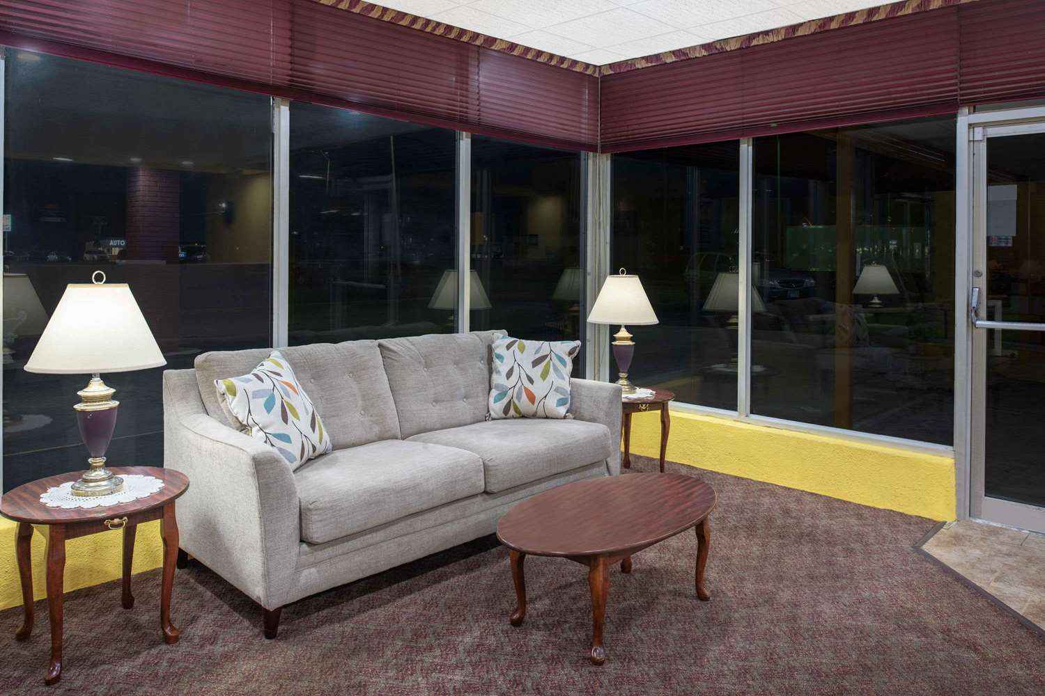 Days Inn by Wyndham Salem, Illinois 8/11