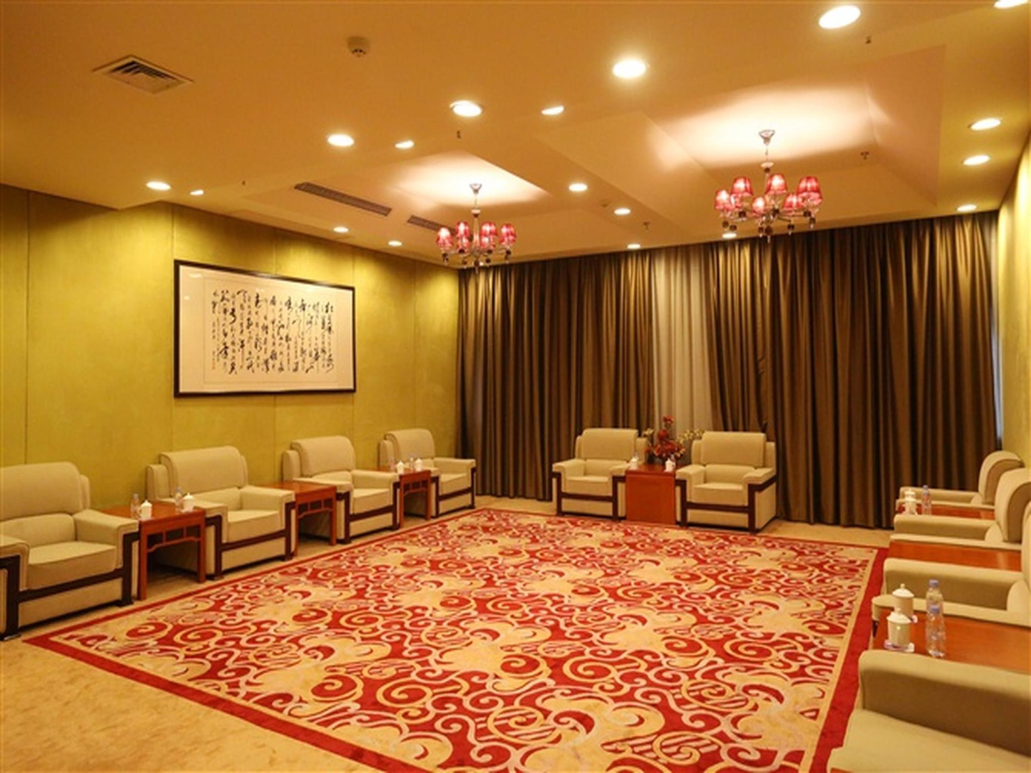 Qingdao Kuaitong International Hotel 38/43