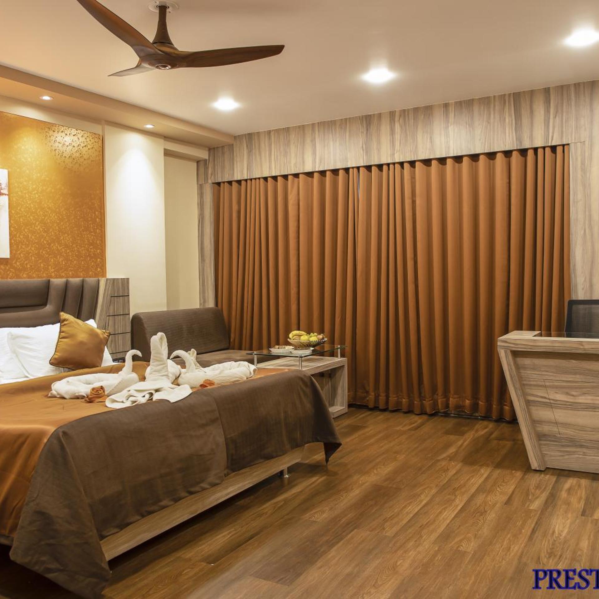 Oyo Premium Paltan Bazar 33/49