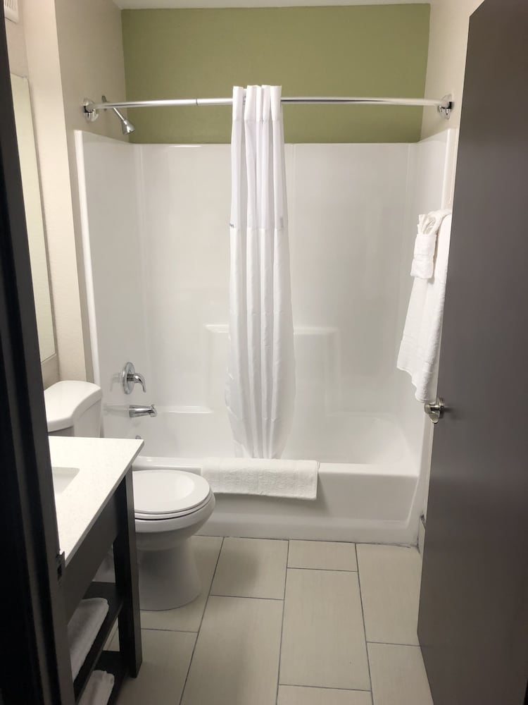Baymont by Wyndham Phoenix I-10 near 51st Ave 53/55