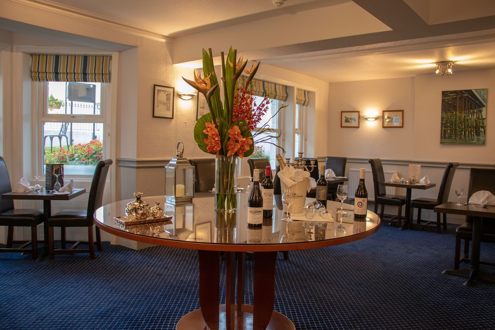 OYO Devonshire Park Hotel 30/33