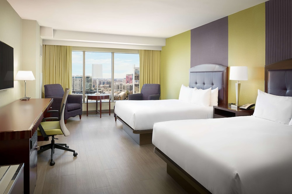 Hilton Charlotte Uptown (ex Hilton Charlotte Center City) 27/82