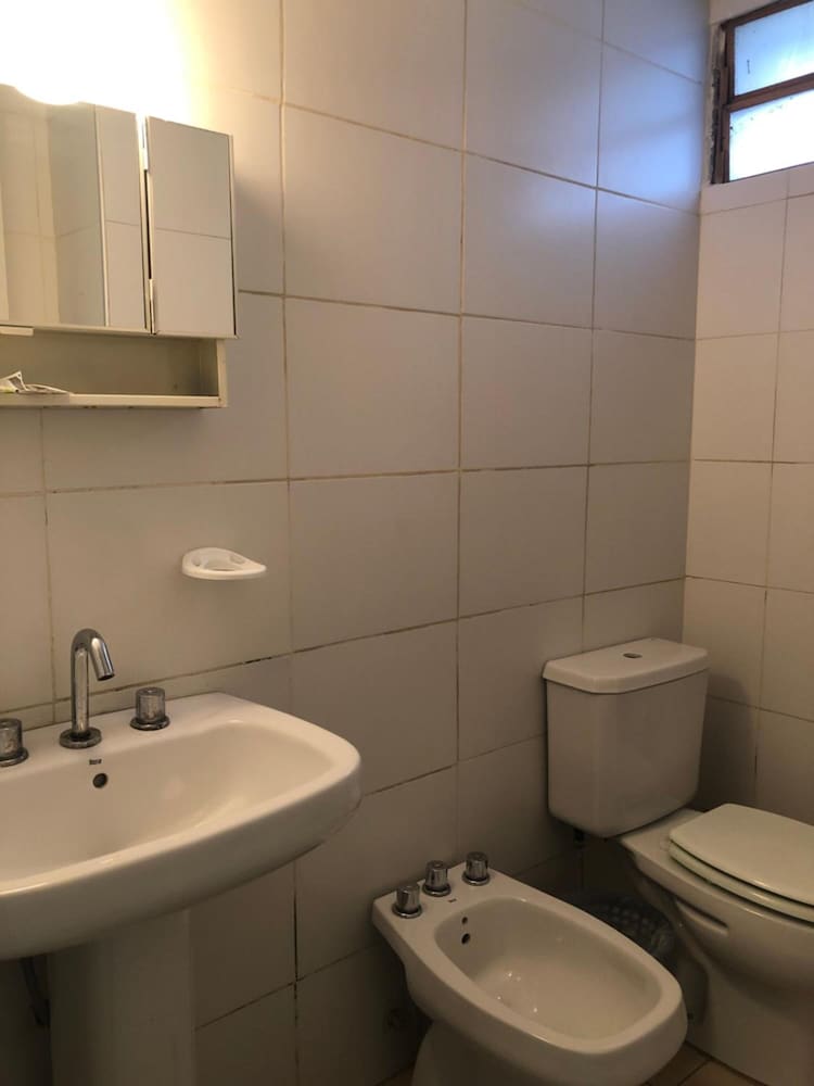 ROOM, TRIPLE