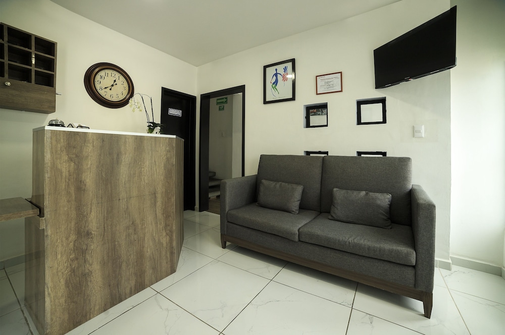 Capital O Hotel Boutique Las Torres 28/32