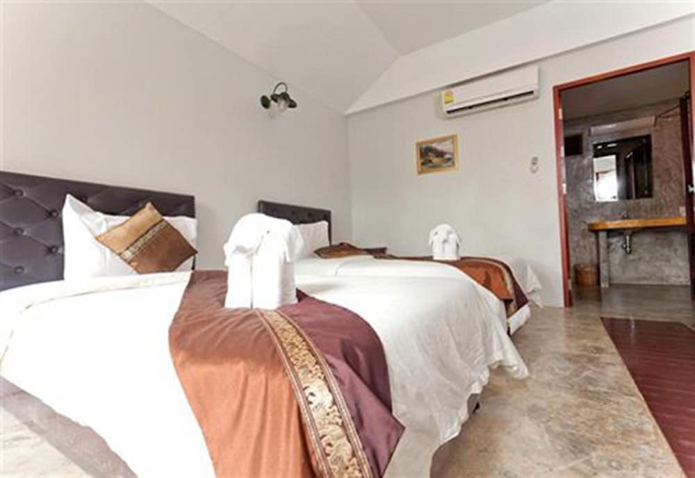 CHANG CLIFF RESORT 23/70
