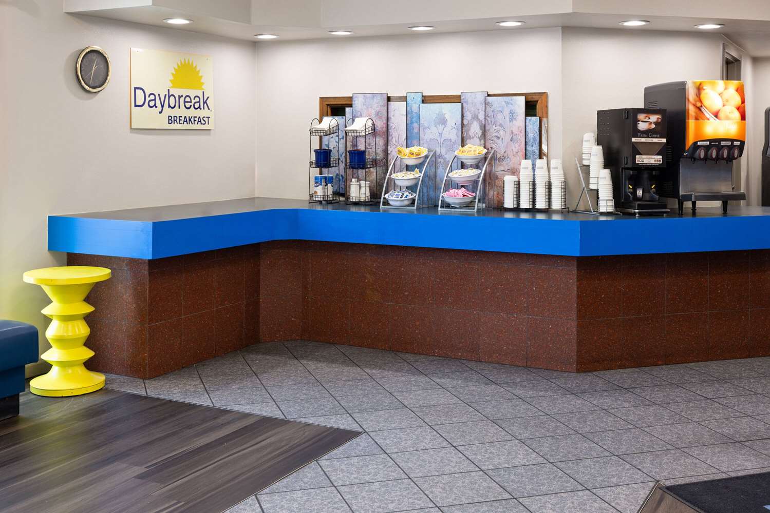 Days Inn & Suites by Wyndham Albany 33/48