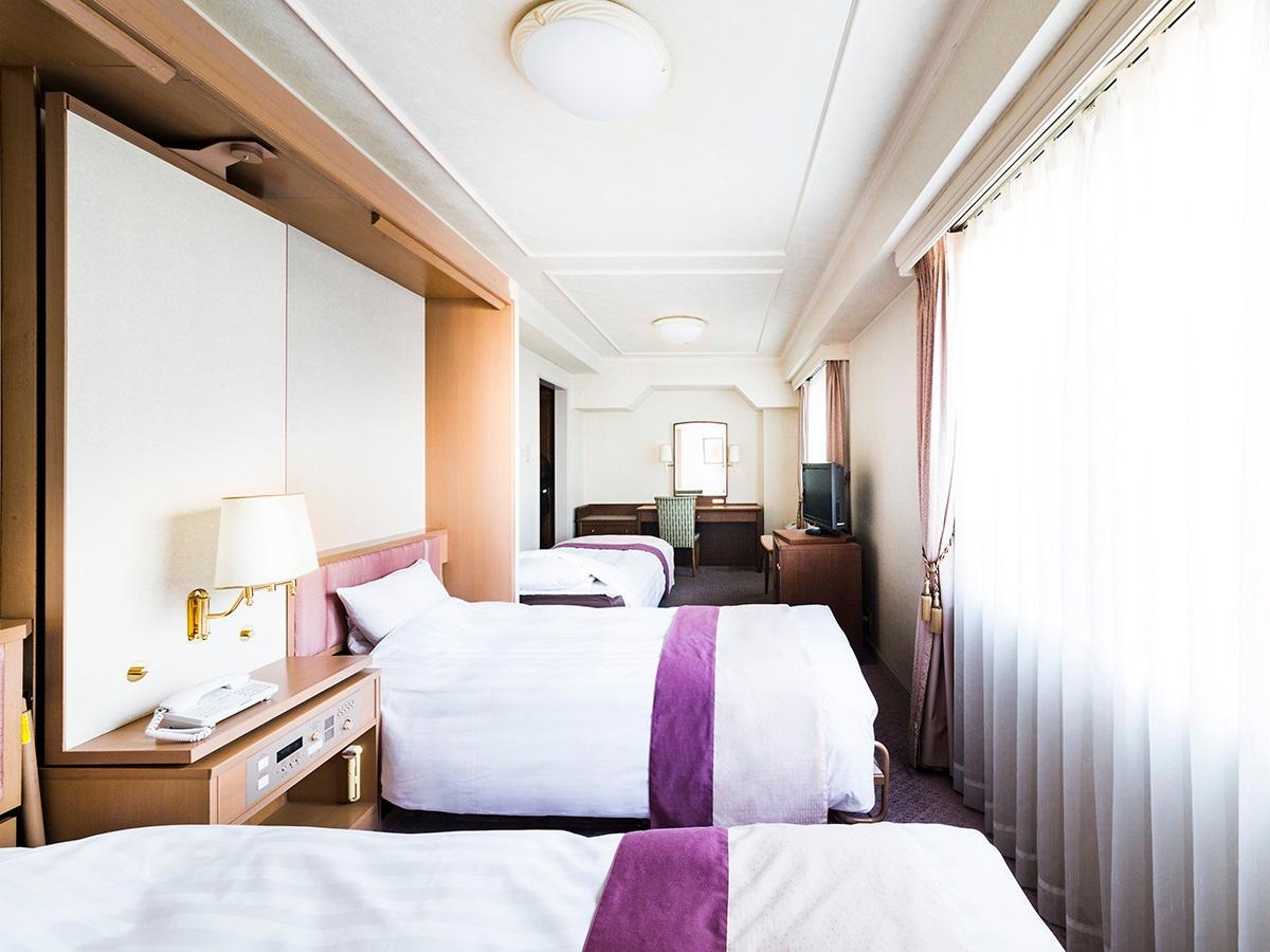 Deluxe, Twin Beds, East Wing