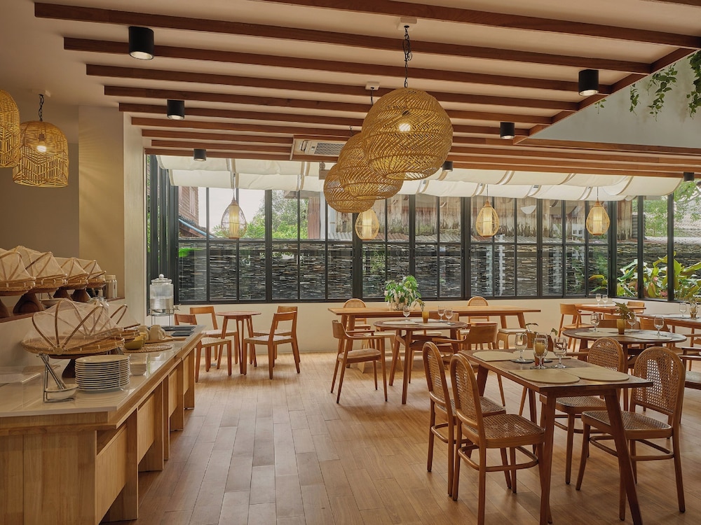 The Motifs Eco Hotel 36/50