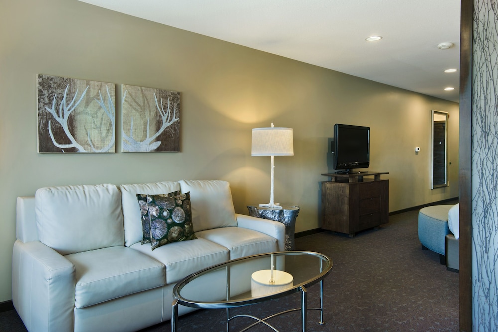 The Oxford Hotel Bend 42/65
