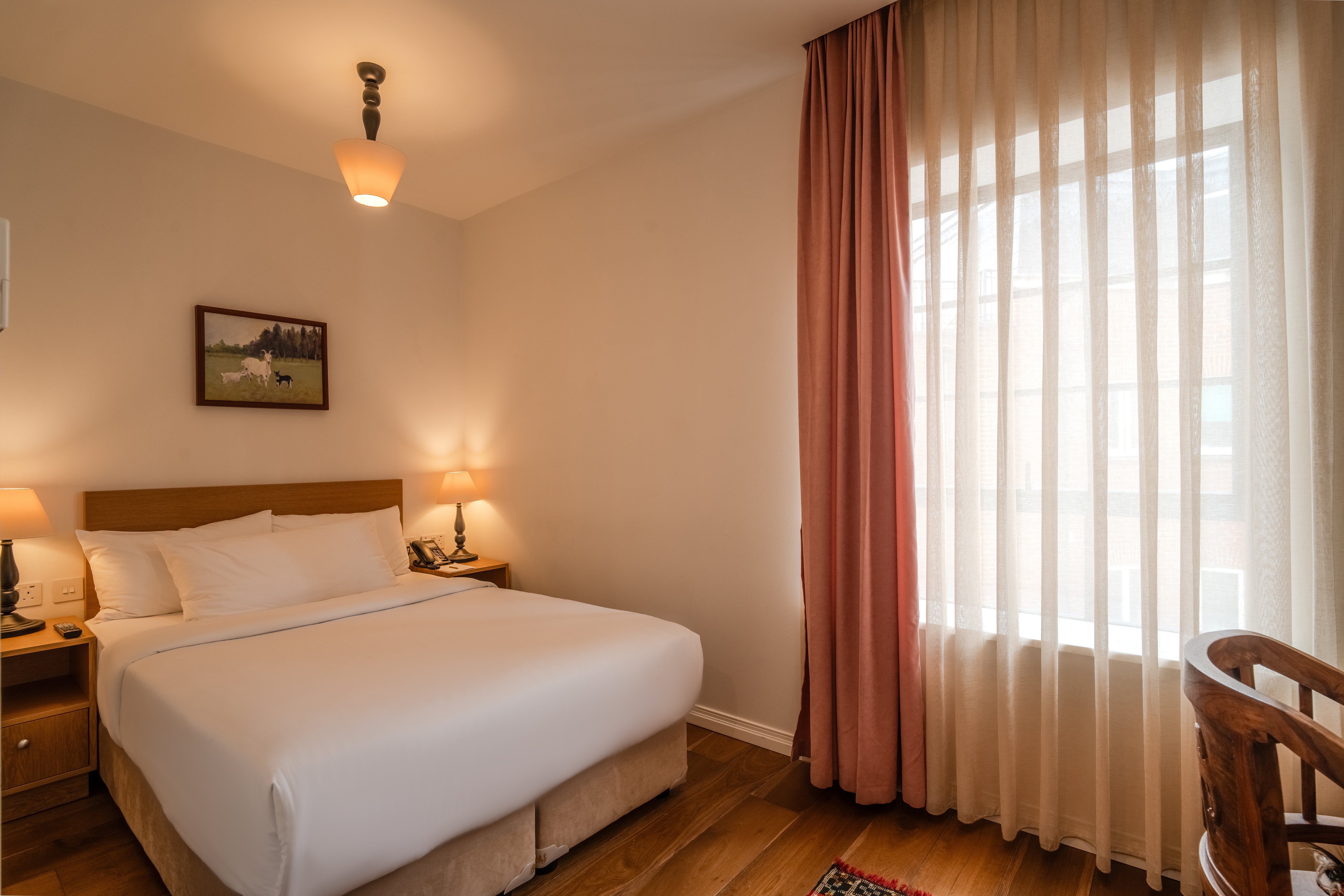 Limehouse Library Hotel 62/107