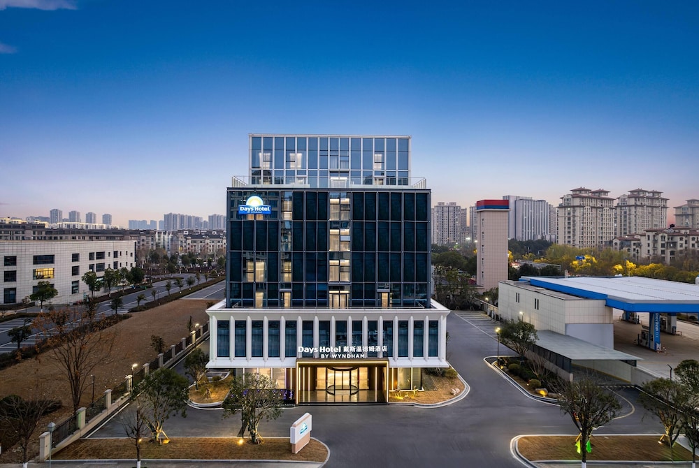 Days Hotel by Wyndham Huzhou Anji 4/28