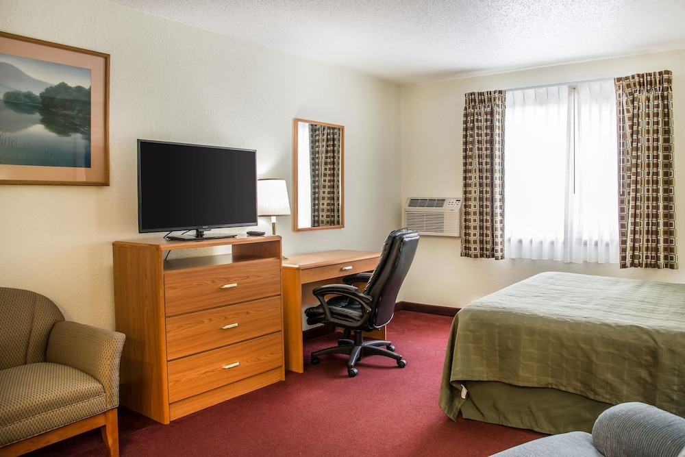 Hudson Inn & Suites (ex Quality Inn) 20/38