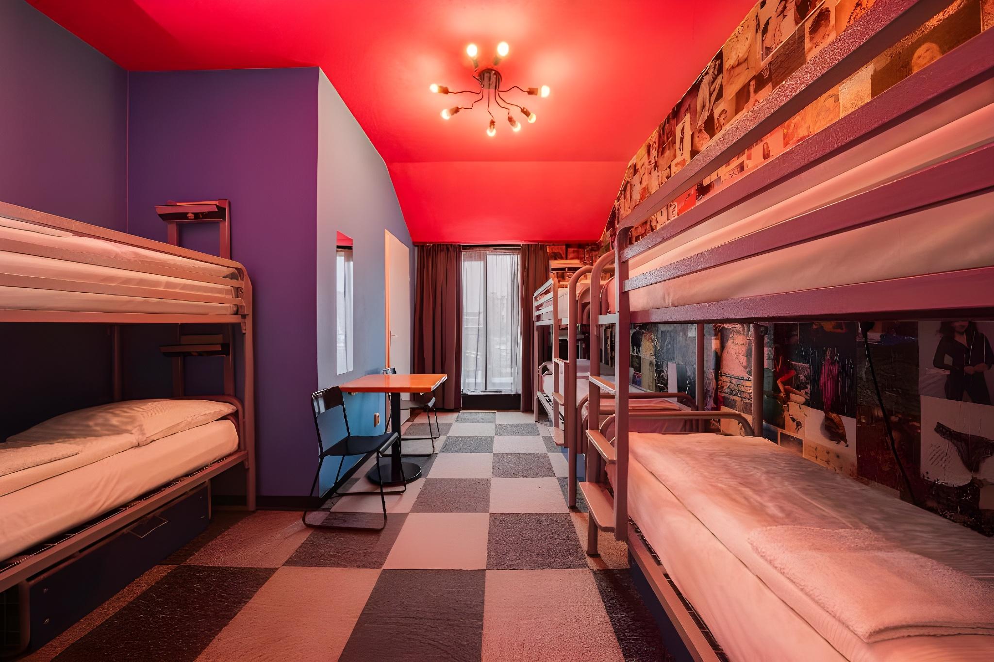 Private, 6 Bedrooms, 3 Bunk Beds, Private Bathroom