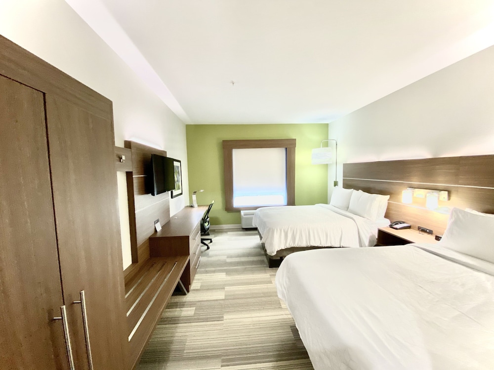 HOLIDAY INN EXPRESS PINEVILLE-ALEXANDRIA AREA 18/49