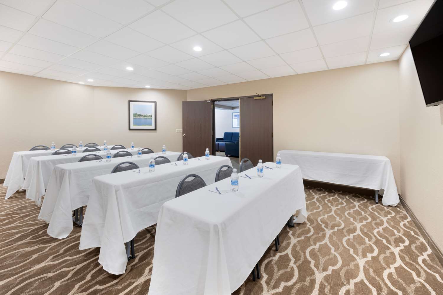 Comfort Inn and Suites Wichita Northeast, KS 24/27