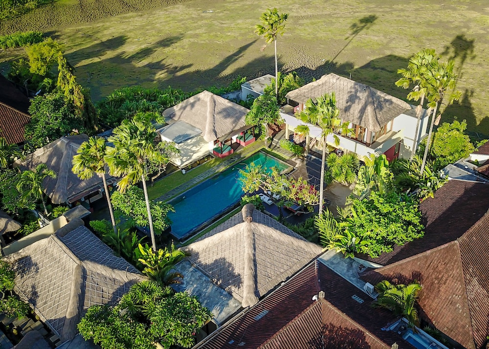 Imani Villas 34/46