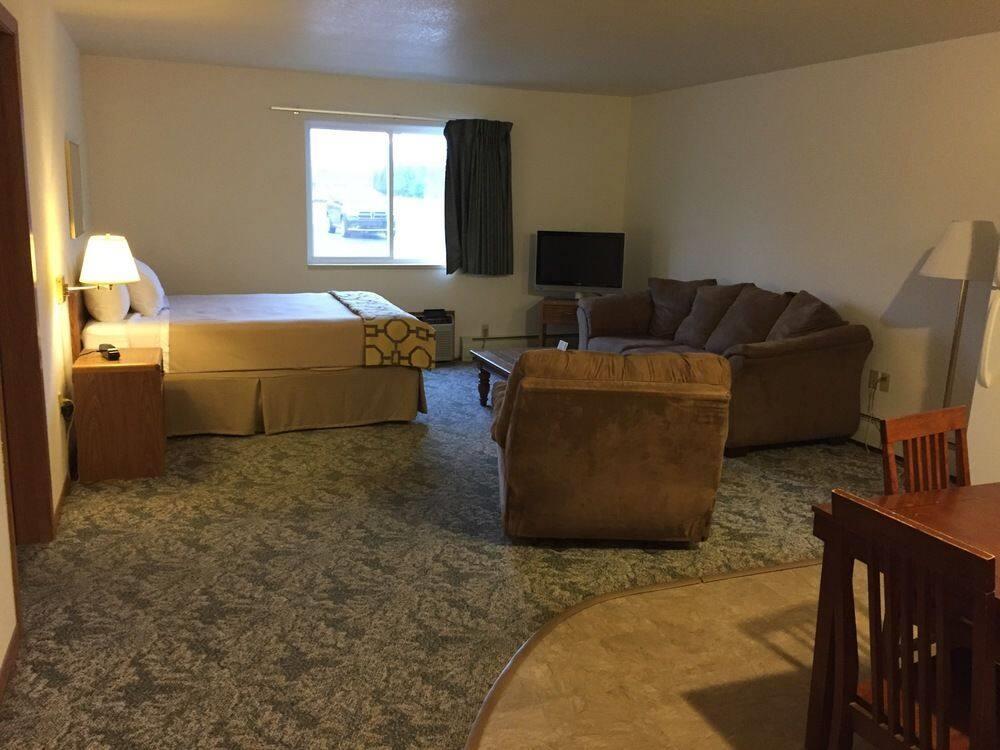 Super 8 By Wyndham Escanaba 26/39