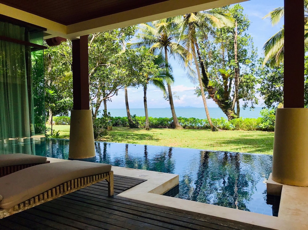 Amatapura Beach Villa 10 3/51