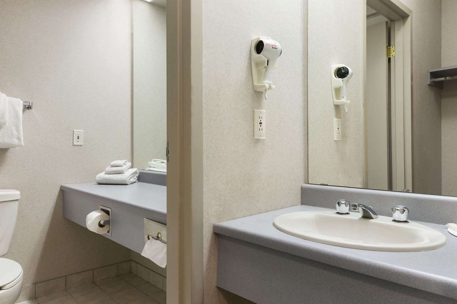 SureStay by Best Western Brockville 17/18