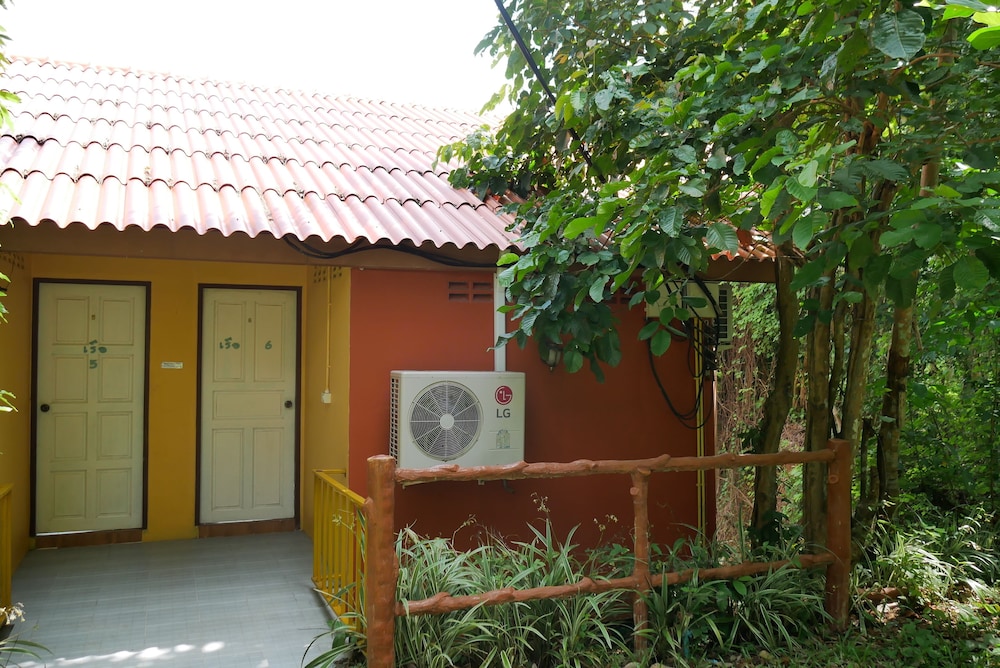 Aiyara Garden Resort 64/68