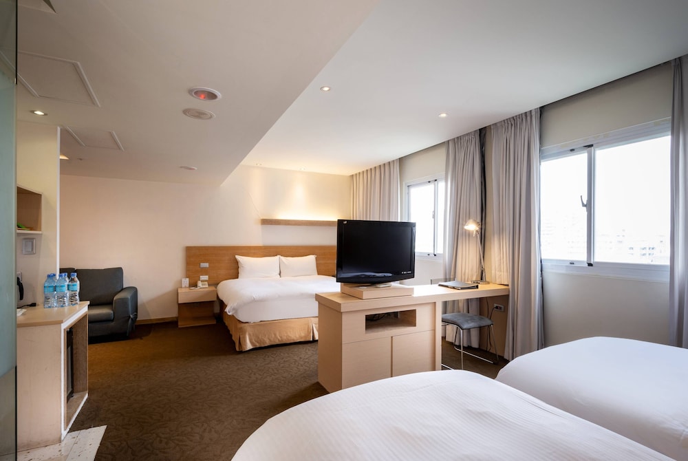 Beacon Hotel 30/69