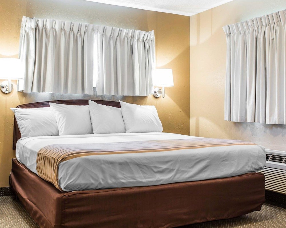 STANDARD, KING BED
