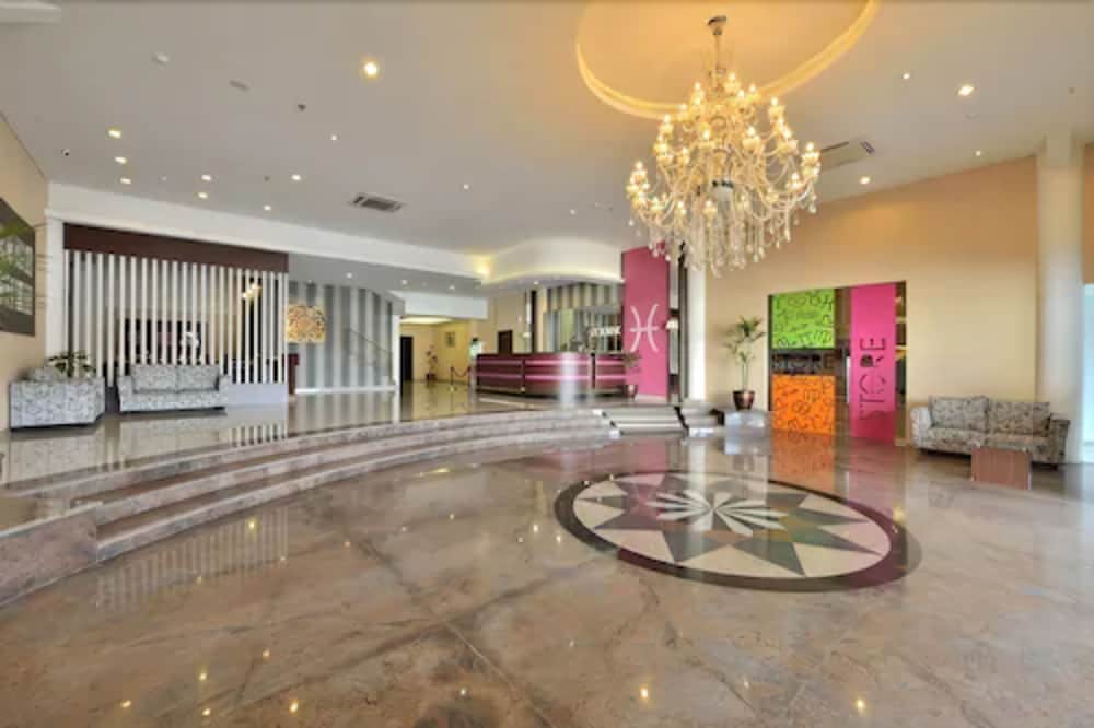 Lobby at Zodiak Kebon Kawung by KAGUM Hotels, BANDUNG