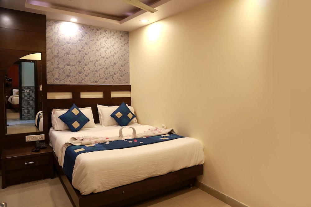Hotel Shivam International 6/25