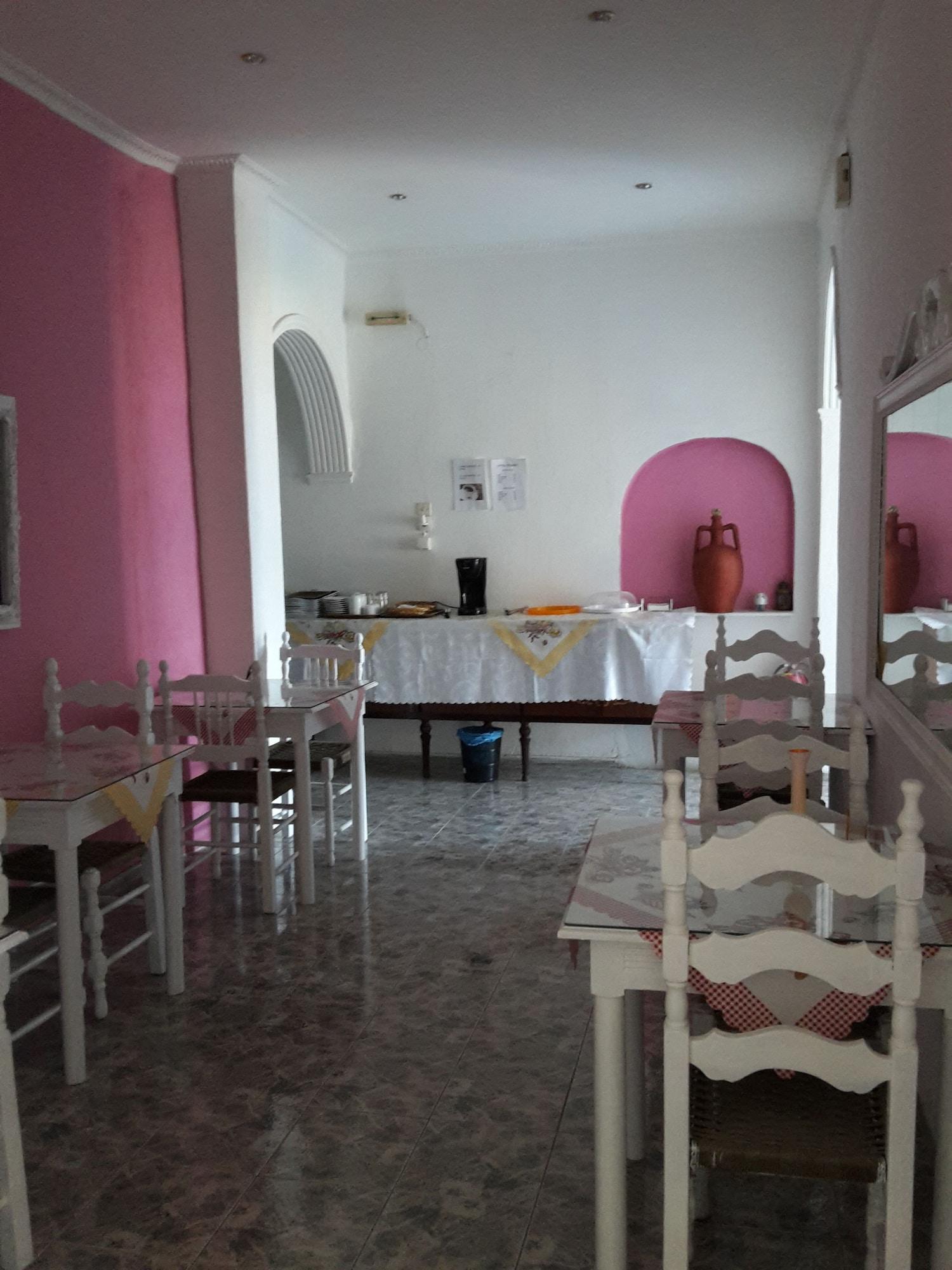 Hotel Thirasia 88/98