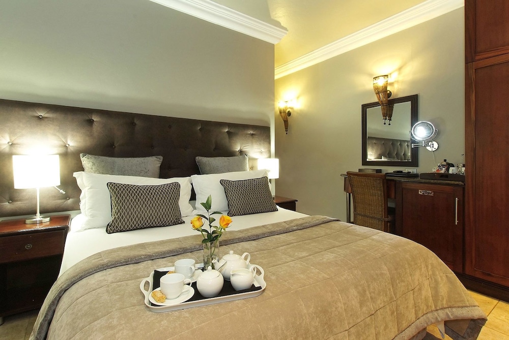 Ushaka Manor Guest House 8/37