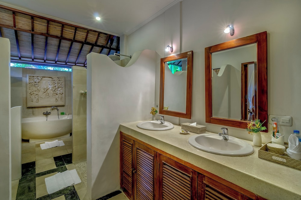 Hevea Villas 50/54