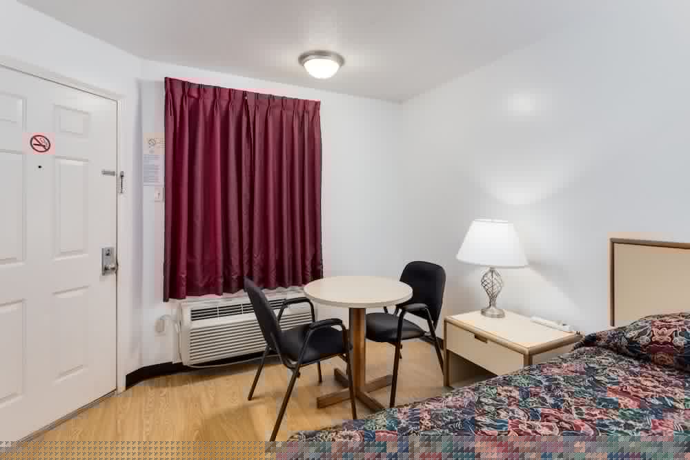 Contempra Inn 38/57