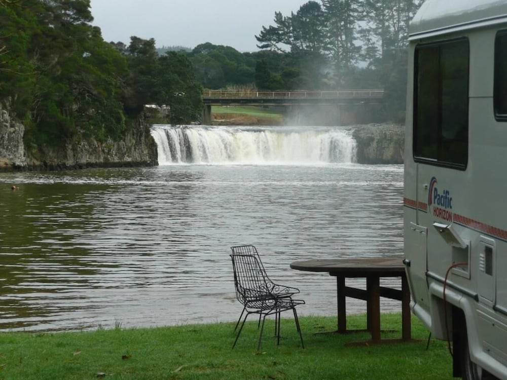 Falls Motel & Waterfront Campground 24/66