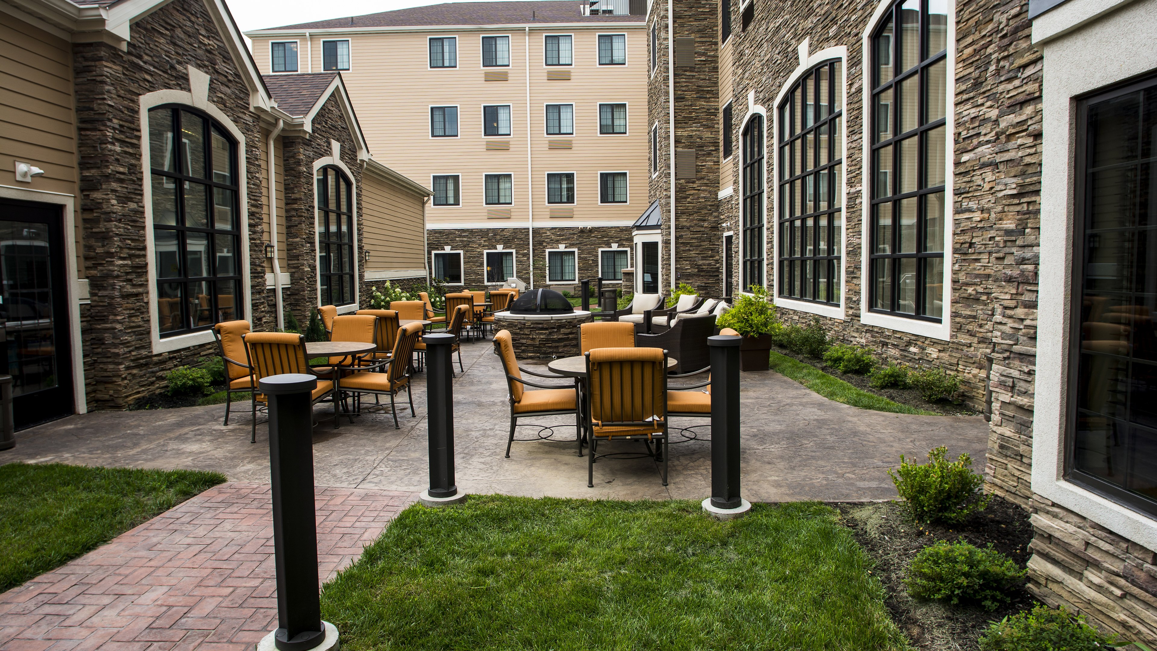 STAYBRIDGE SUITES LEXINGTON 55/55