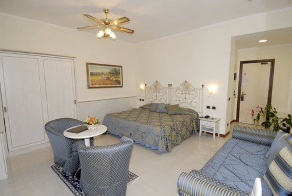 Hotel Porto Roca 18/38