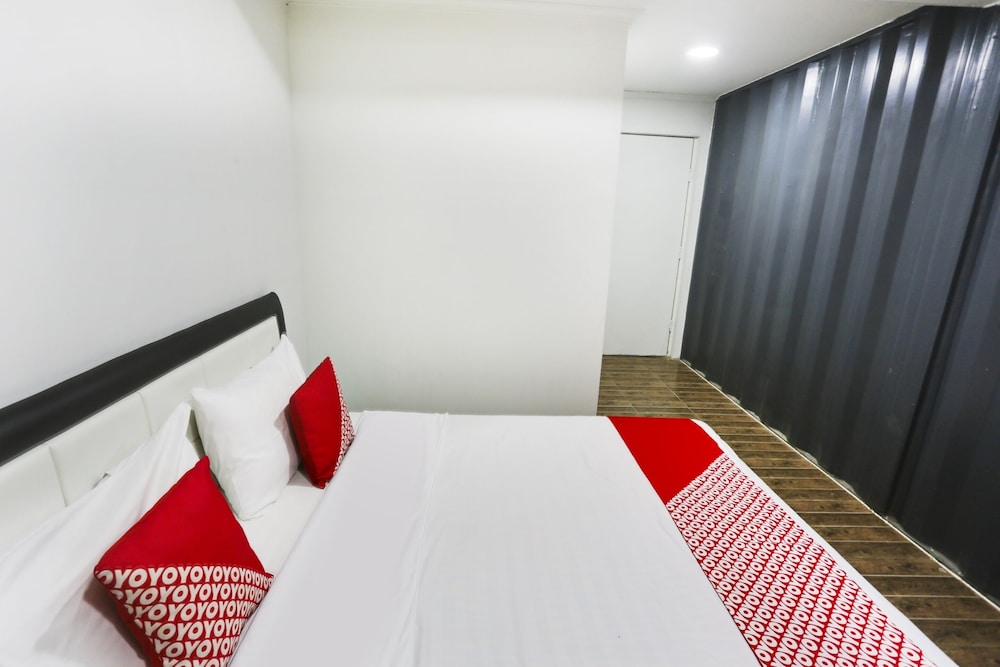 OYO 3300 Nadjara Residence Syariah 5/23