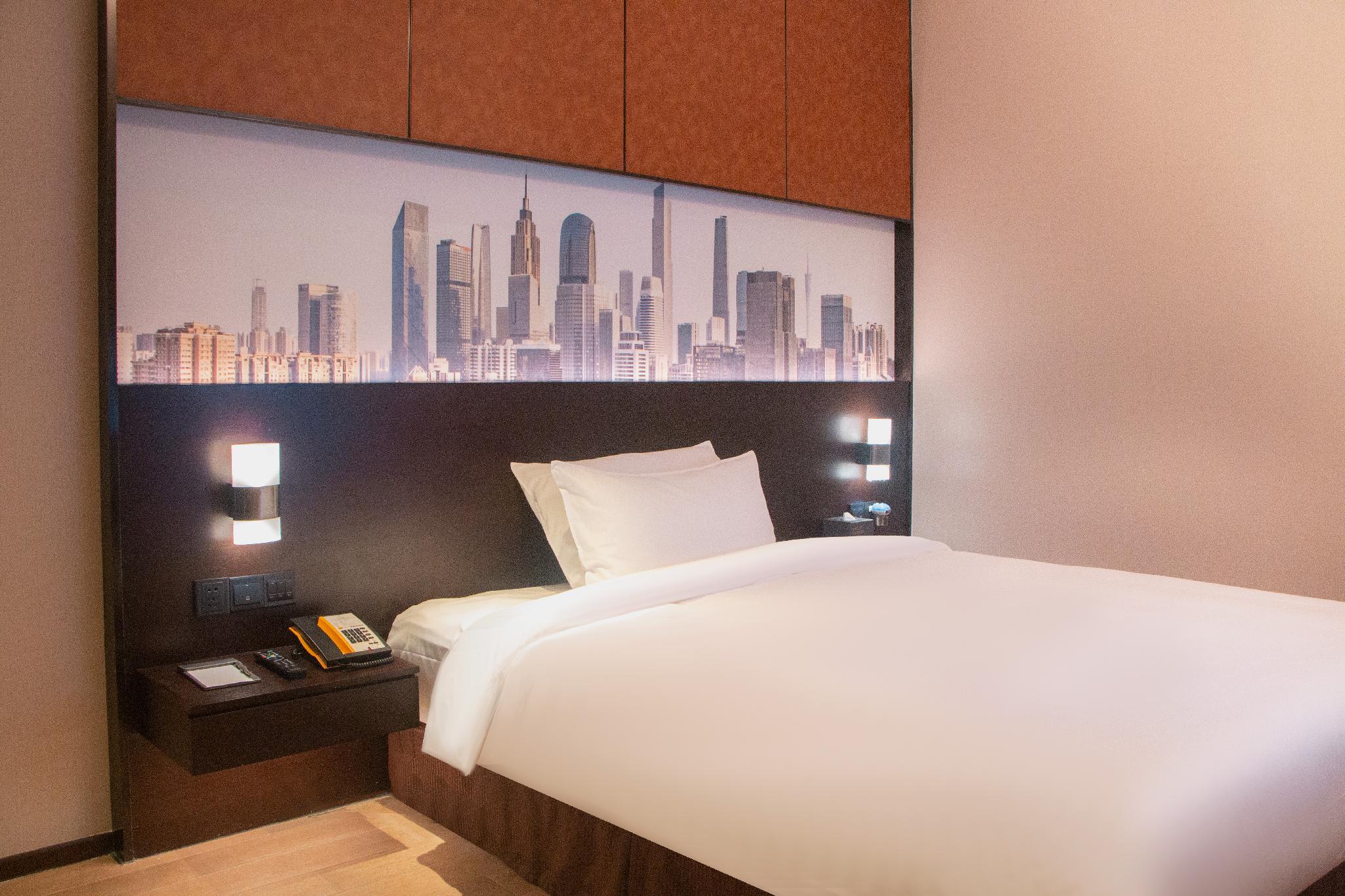 Boutique, King Bed, Queen Bed