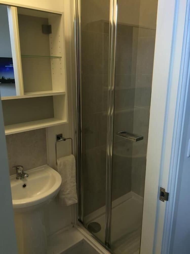 Regent Serviced Suites 22/26