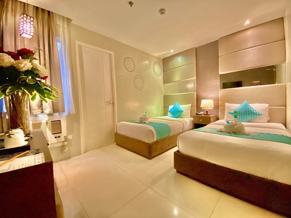 Deluxe, Twin Beds