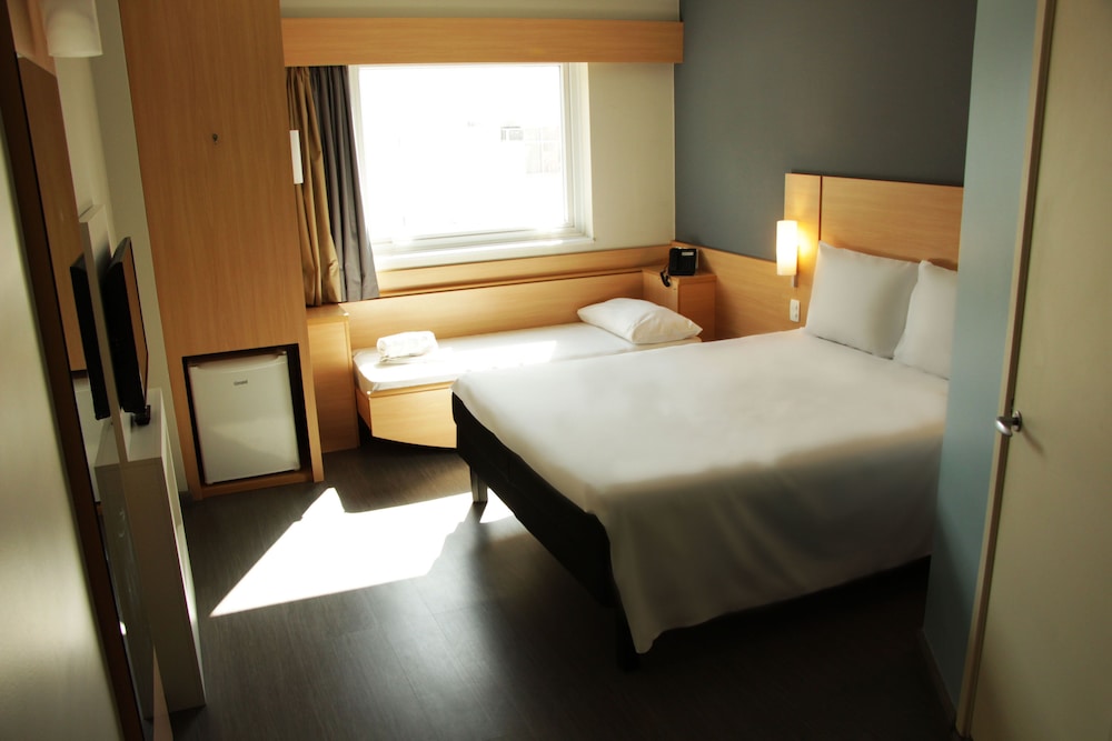 Ibis RJ Copacabana Posto 5 28/70