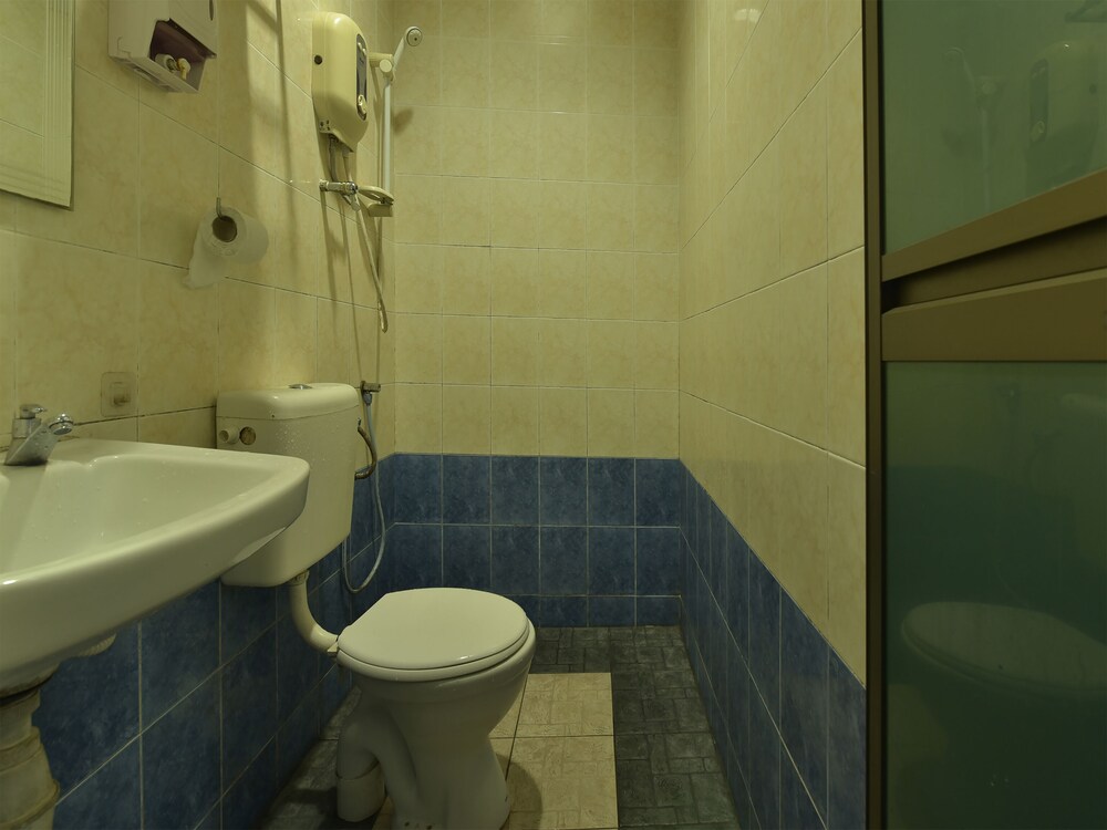 OYO 44036 Hotel De Perdana Hill 33/34