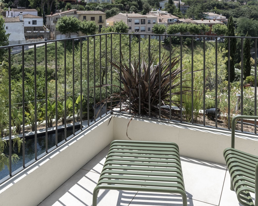 Alta House Begur 1/69