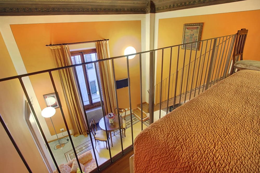 Puccini Apartments 17/50